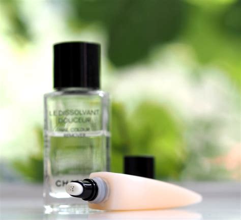 chanel l'huile camelia nail treatment.